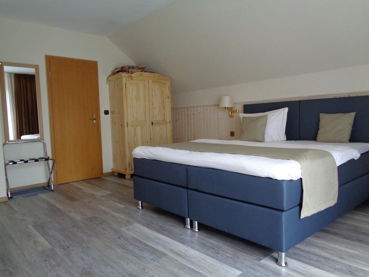 Hotel Garni Eichhornkobel Faßberg Kültér fotó