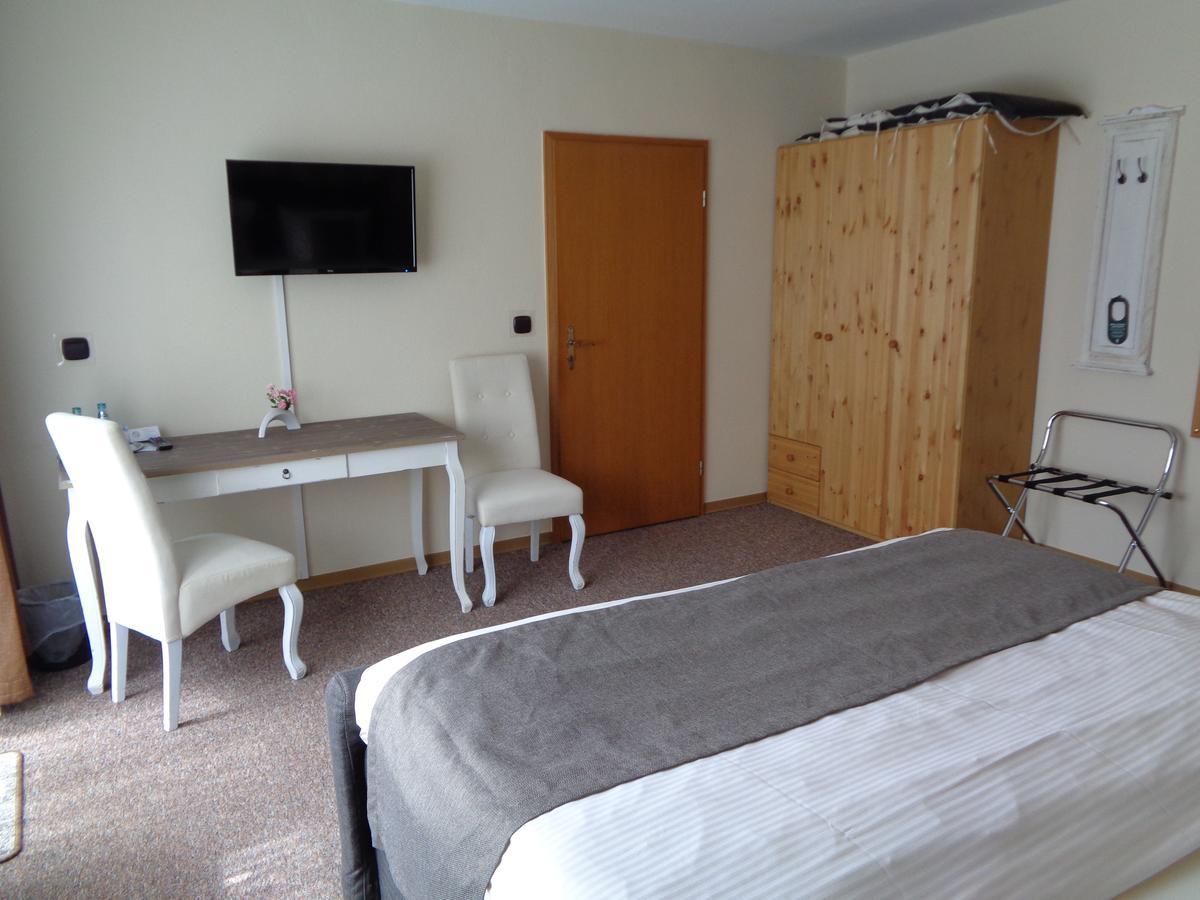 Hotel Garni Eichhornkobel Faßberg Kültér fotó
