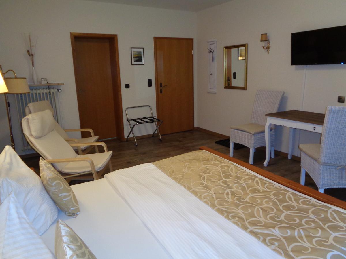 Hotel Garni Eichhornkobel Faßberg Kültér fotó