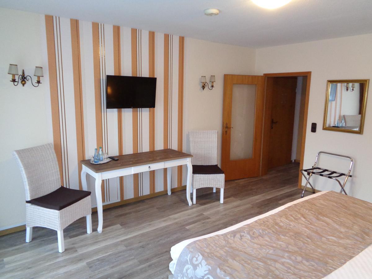 Hotel Garni Eichhornkobel Faßberg Kültér fotó