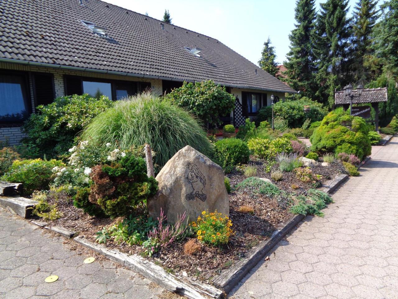 Hotel Garni Eichhornkobel Faßberg Kültér fotó