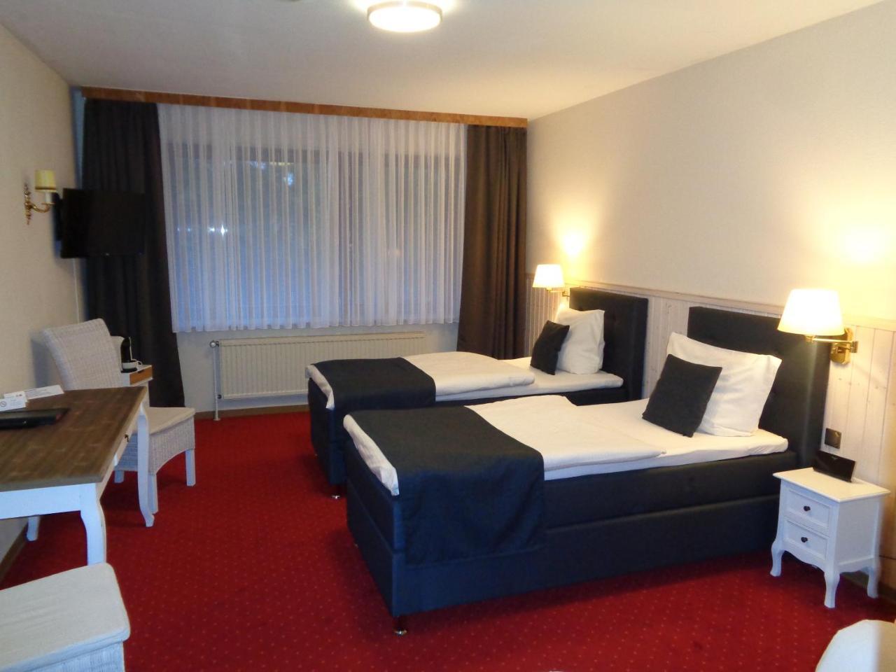 Hotel Garni Eichhornkobel Faßberg Kültér fotó
